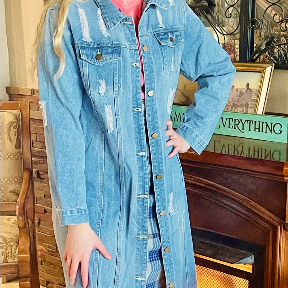Very cool light faded denim duster XL ladies size 12/14 …great quality denim NEW